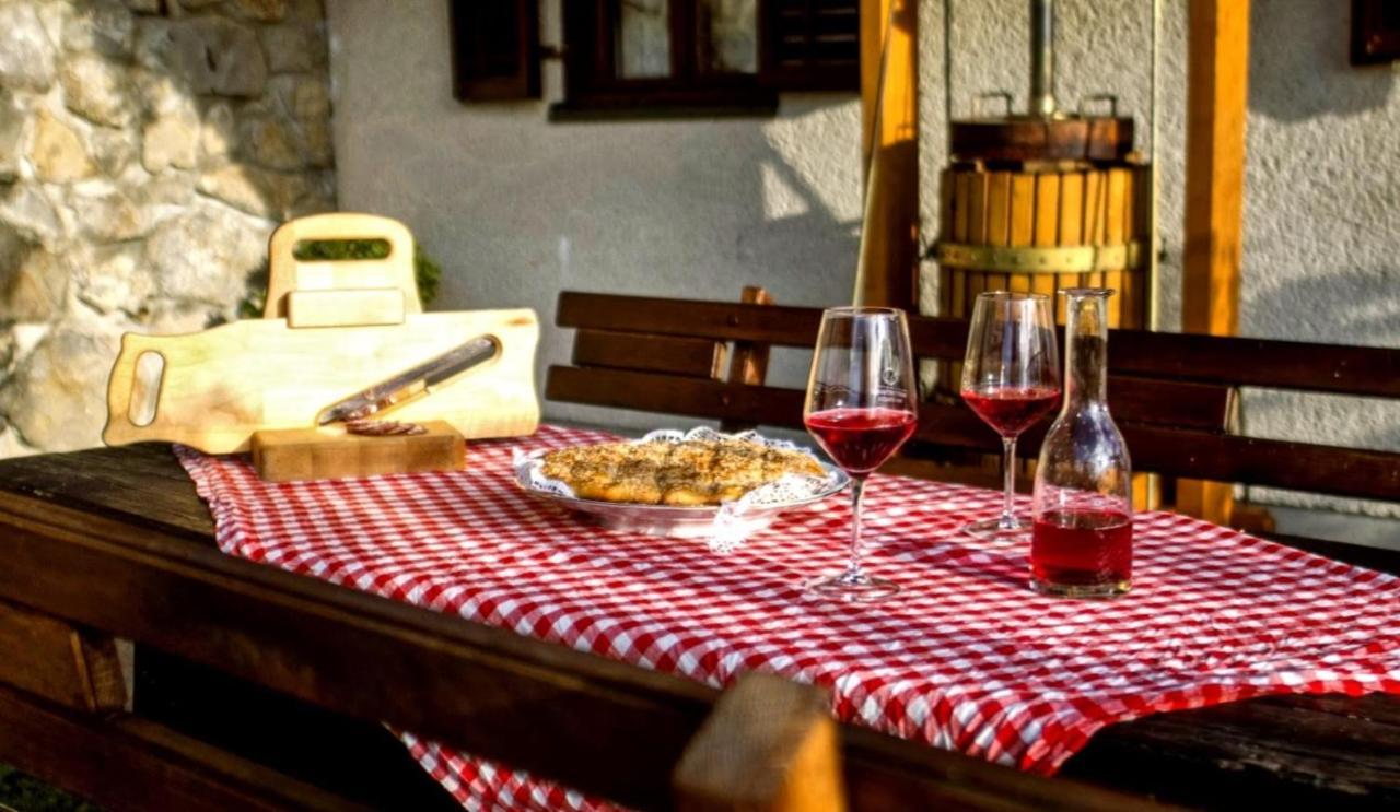 Vineyard Cottage Podrzaj Otočec Eksteriør bilde