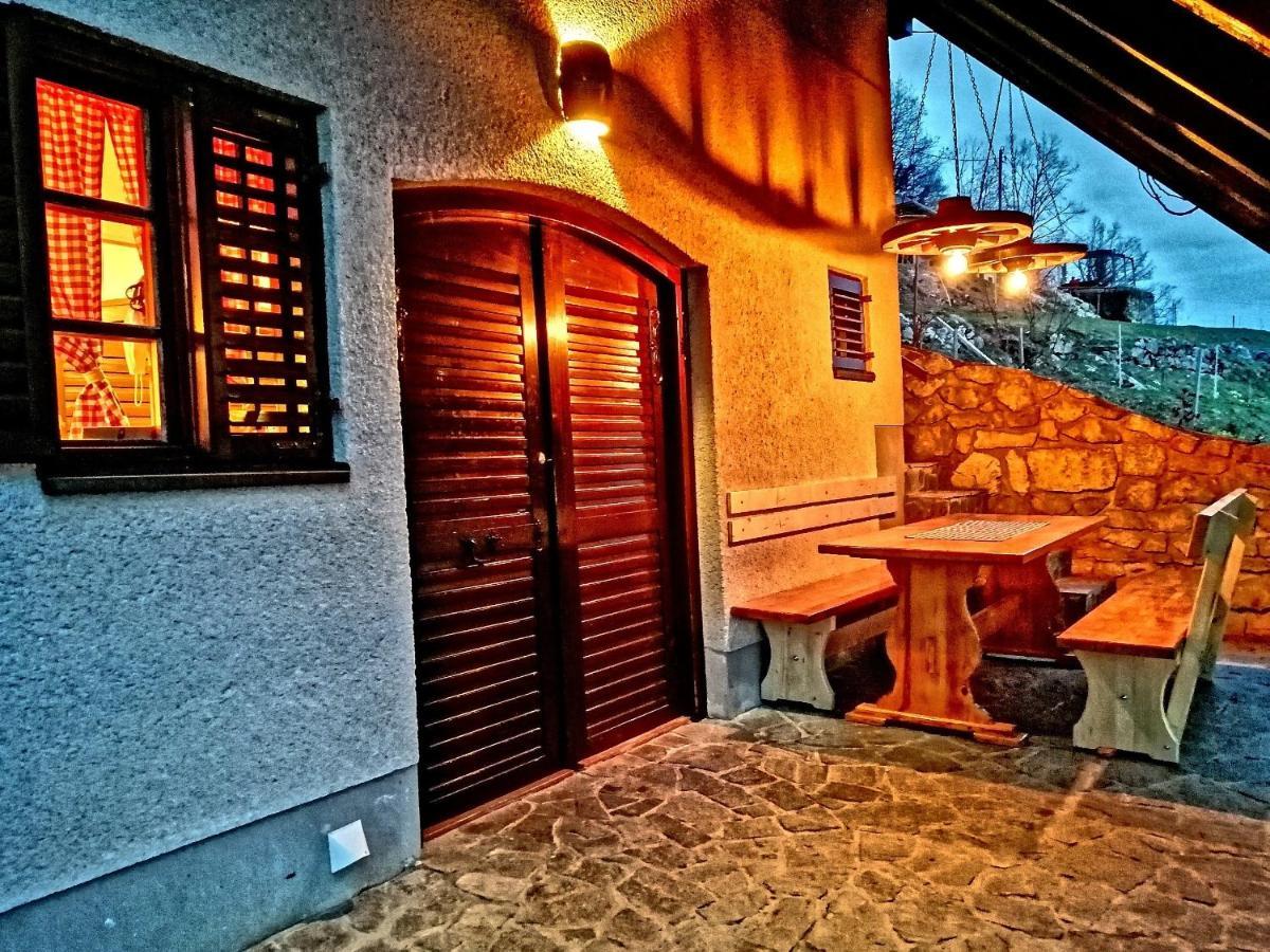 Vineyard Cottage Podrzaj Otočec Eksteriør bilde